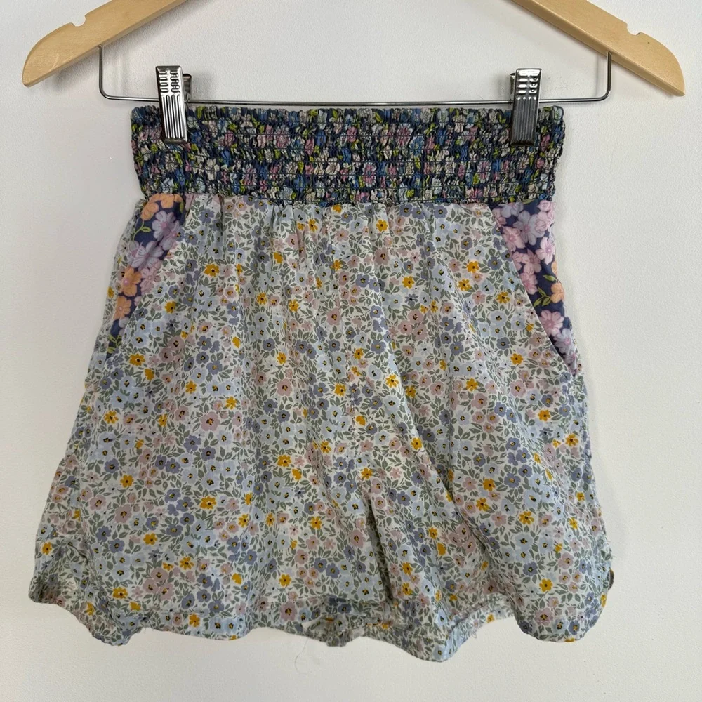 American Eagle Floral Patchwork‎ Lightweight Shorts Size XS - Picture 4 of 9